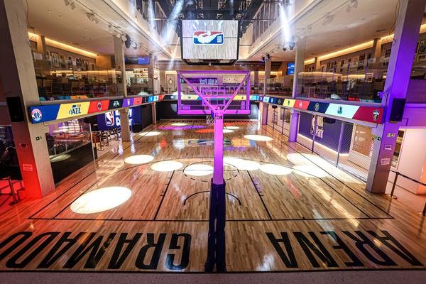 Maior do mundo: NBA Park abre as portas em Gramado 2 421168 1055073 nba park 50 web - Acontece Gramado