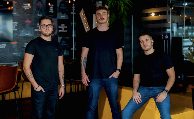 Wills Bar, sucesso em Porto Alegre, inaugura em Gramado nesta semana 1 Artur Venzon Filipe Alves e Pedro Venzon - Acontece Gramado