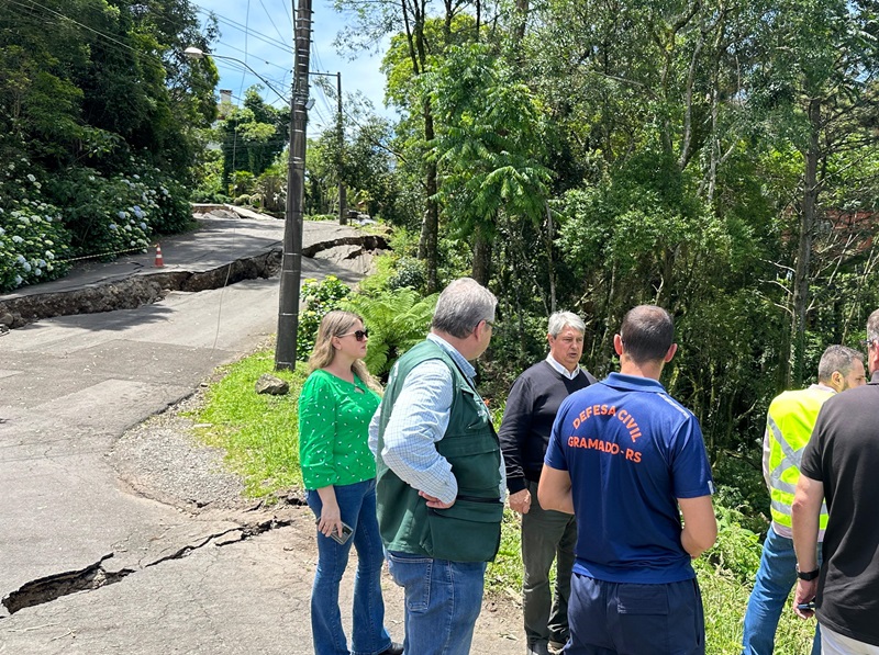 Técnicos e geólogos avaliam áreas de risco em Gramado. Laudos saem nos próximos dias 1 Avaliacao tecnica 2 - Acontece Gramado