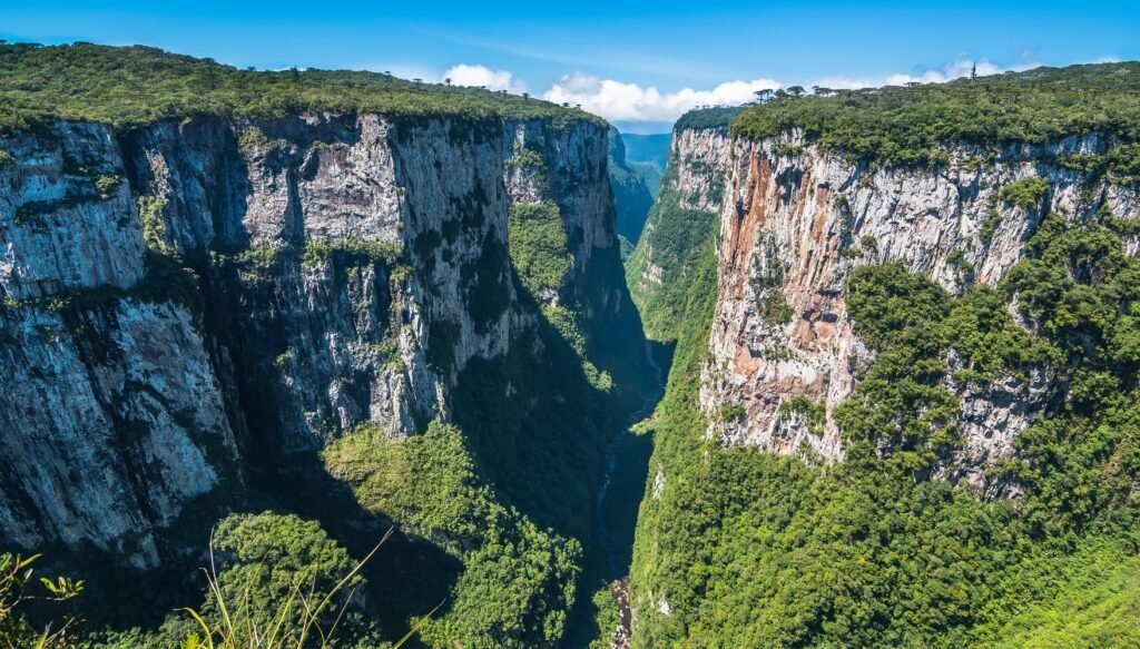 Verão na Serra Gaúcha tem turismo de aventura, cervejarias, vinícolas, cânions e passeio de balão 2 CANION 2 - Acontece Gramado