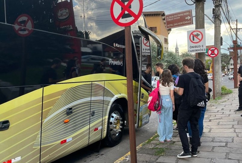 Camara aprova repasse para transporte universitario em 2025 - Acontece Gramado