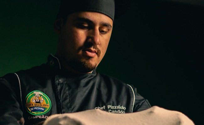 Chef Igor Cândido, campeão brasileiro de pizzas, disputa o mundial na Itália 1 Chef Igor 3 - Acontece Gramado