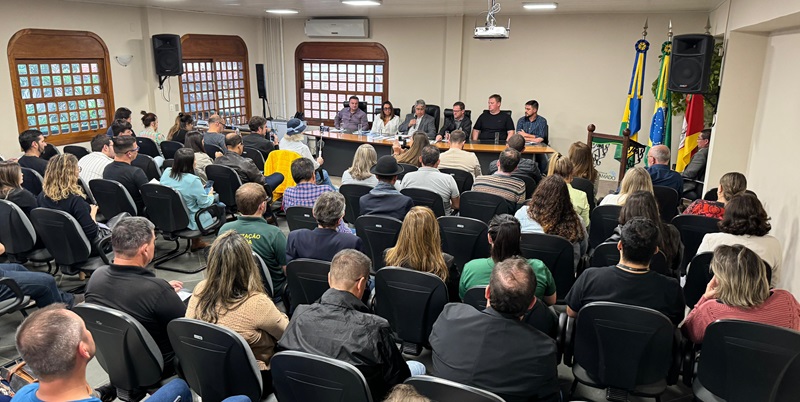 Prefeitura de Gramado faz prestação de contas do governo e realização de secretarias 1 Coletiva 2 - Acontece Gramado