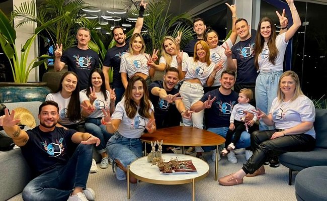 <strong>Equipe Mapa do Imóvel é premiada com viagem para Cancún</strong> 1 Equipe Mapa Cancun - Acontece Gramado