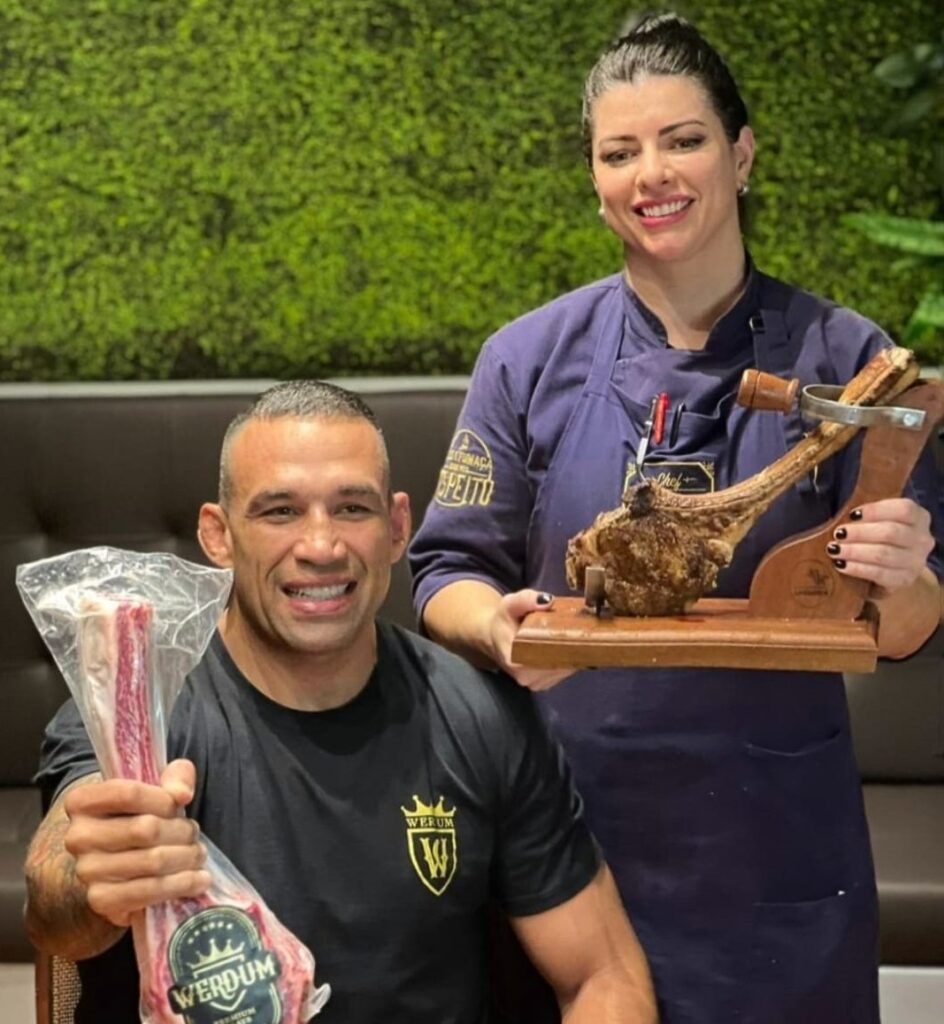 Restaurante de Fabrício Werdum em Gramado inaugura nesta quinta-feira 1 Fabricio Werdum e Tatianna Cirinno Divulgacao Werdum Premium Meats - Acontece Gramado