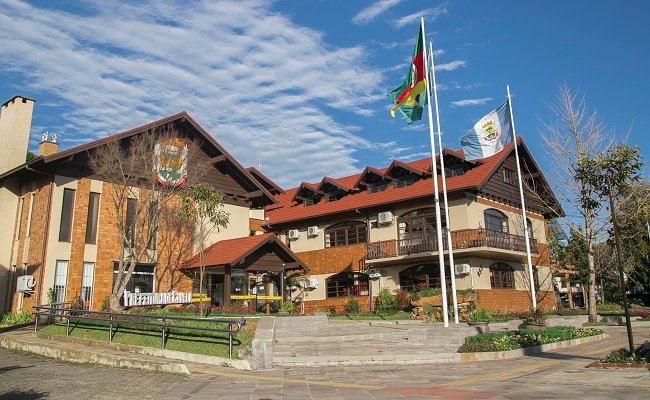 Canela tem crescimento recorde de MEIs e menos fechamentos nos primeiros meses de 2025 1 Fachada Prefeitura de Canela 8 - Acontece Gramado