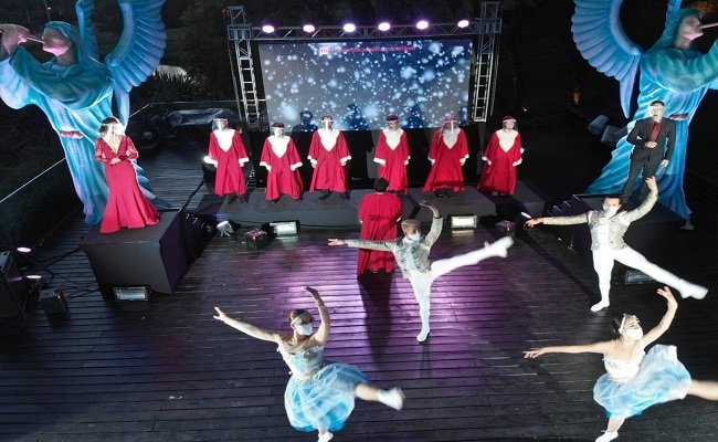 Illumination In Concert em versão indoor estreia dia 03 de dezembro 1 Foto Ilumination.palco bailarinas e coral 1 - Acontece Gramado