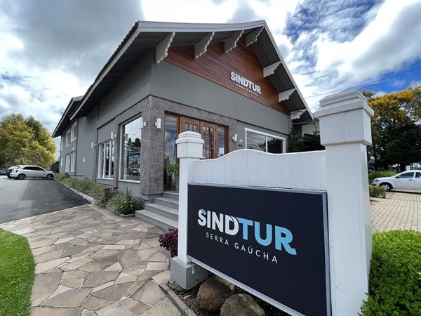 SINDICATOS – Trade do Turismo tenta acordos para evitar demissões 1 Foto SindTur Serra Gaucha scaled 1 3 - Acontece Gramado
