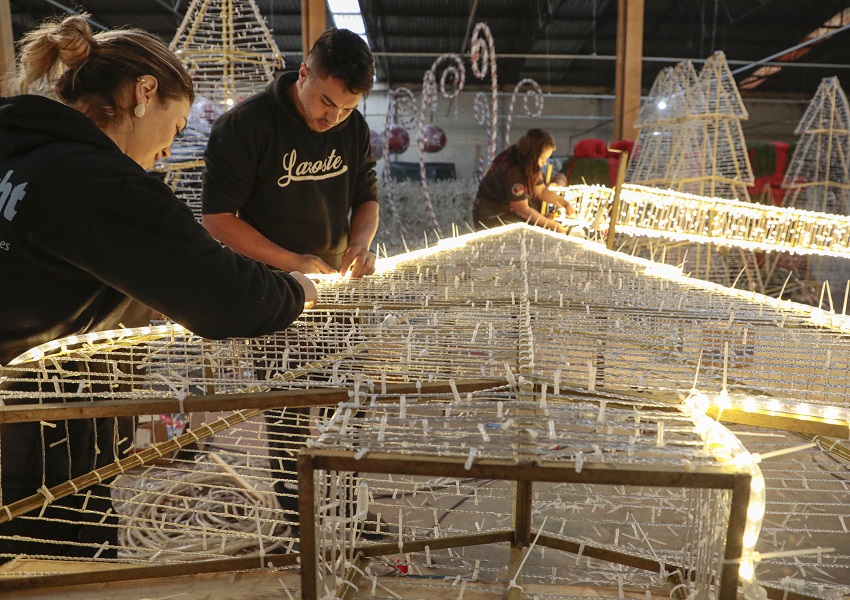 Gramado intensifica ensaios e produção da decoração do Natal Luz 2023 1 Foto montagem da decoracao.1 - Acontece Gramado