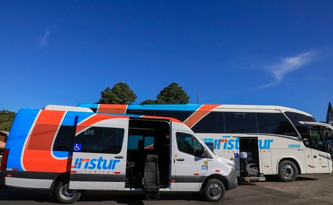 Turistur amplia frota com acessibilidade para os turistas na Serra Gaúcha 1 Froota Turistur. Creditos Cleiton Thiele - Acontece Gramado