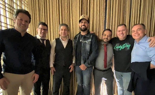 Investidores em reuniao no escritorio Moura Patrimonial e Monir Ferrante na Faria Lima - Acontece Gramado