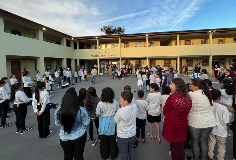 Prefeitura de Gramado inaugura a ampliação da Escola Maximiliano Hahn 1 - Acontece Gramado