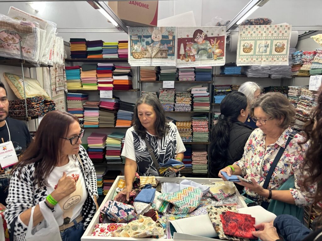 Fornecedores do setor têxtil chegam a Gramado para o Festival Internacional de Quilt e Patchwork 1 Mostras Festival Quilt 8 - Acontece Gramado