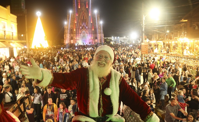 Sonho de Natal inicia e atrai milhares de pessoas em Canela 1 Sonho de Natal - Acontece Gramado
