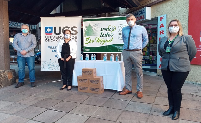 Empresários doam 600 embalagens de álcool em gel para o Hospital São Miguel 1 UCS Sao Miguel 1 - Acontece Gramado