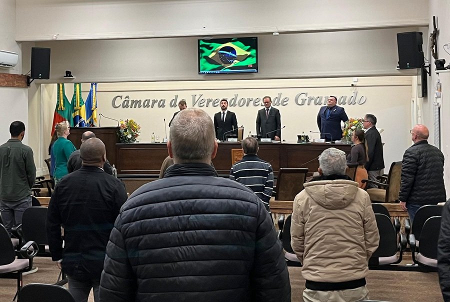 Vereadores de Gramado mantêm regra que garante prioridade na matrícula de irmãos na mesma escola 1 Vereadores mantem projeto que garante prioridade na matricula de irmaos na mesma escola - Acontece Gramado