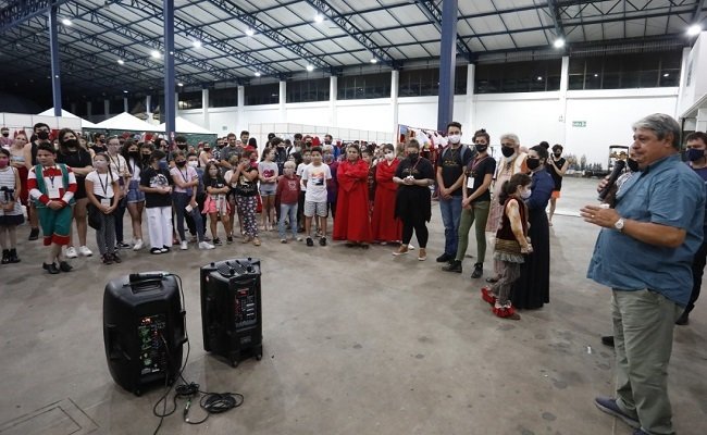 Artistas e equipe do natal Luz recebem agradecimento especial 1 agradecimento - Acontece Gramado