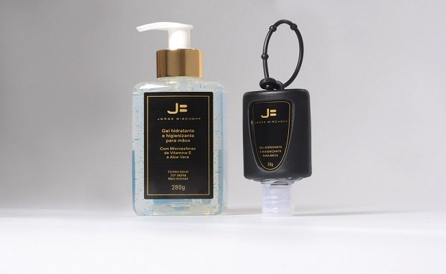 Tendência: Álcool Gel exclusivo Jorge Bischoff é a novidade da marca 1 alccol - Acontece Gramado