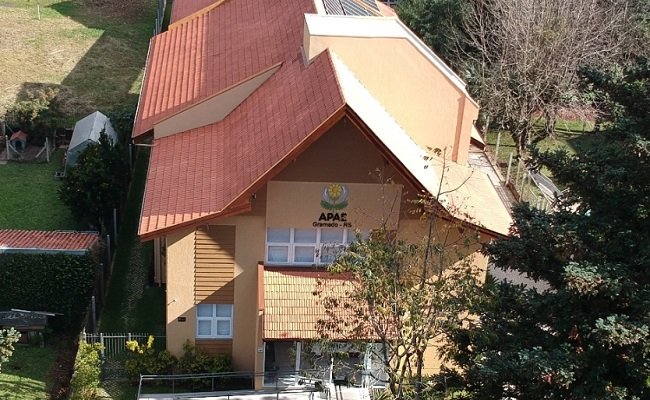 Faltam recursos: Fila de espera para atendimento na APAE Gramado chega a setembro 1 apae - Acontece Gramado