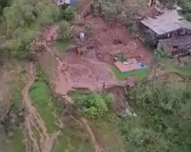 Bombeiros confirmam duas mortes após deslizamento no interior de Canela 1 canela 2 1 - Acontece Gramado