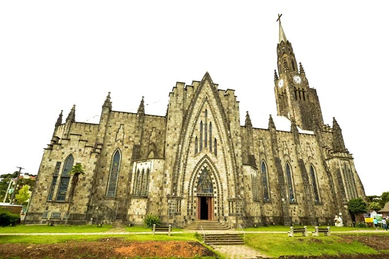 Padre é condenado por assédio sexual contra adolescente de 16 anos em Canela 1 catedral nossa senhora canela - Acontece Gramado