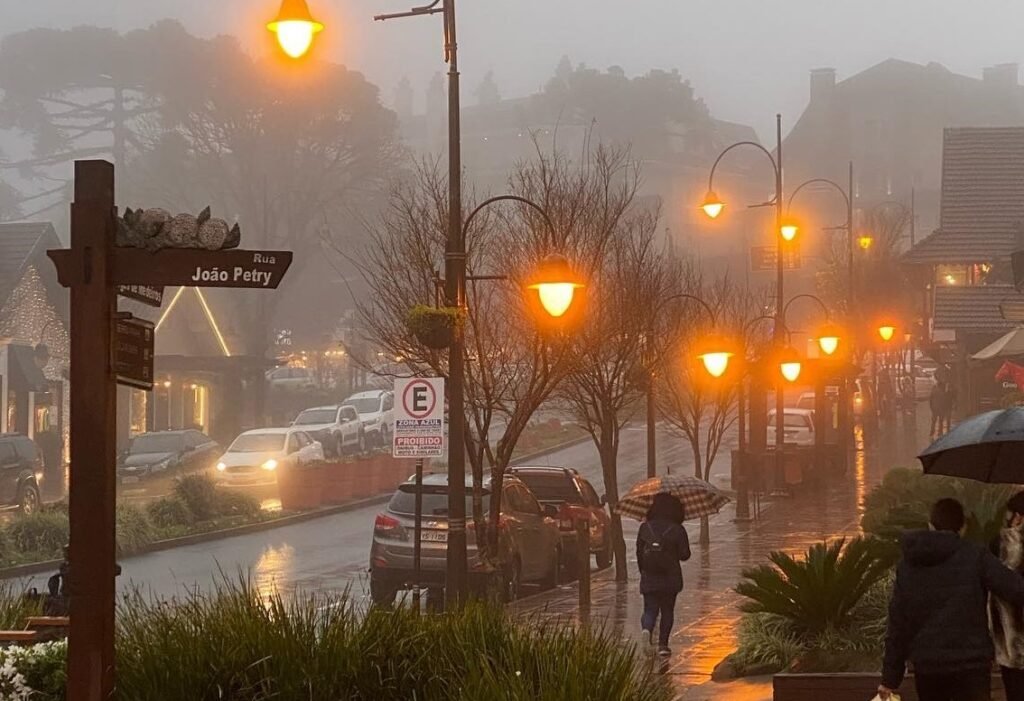 Em alerta: Previsão aponta maior volume de chuvas em Gramado e Canela para quinta e sexta (19 e 20) 1 chuva gramado 4 - Acontece Gramado