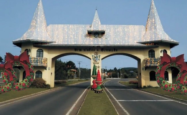 Guirlandas gigantes, pinheiro nevado e os detalhes da decoração do Natal Luz 2020 1 decoracao - Acontece Gramado