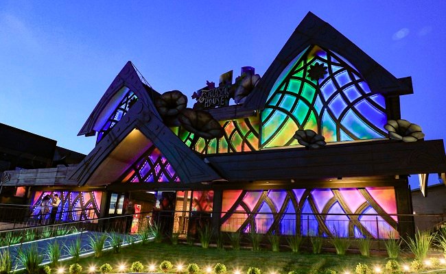 Fantastic House: experiência sensorial tem cores, tecnologia, personagens e sete ambientes em Gramado 1 fantastic 4 - Acontece Gramado