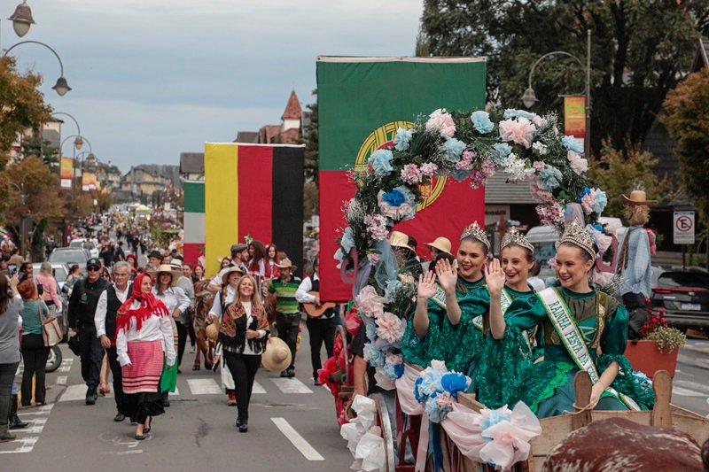 Bandas, feira do peixe e Desfile de Carretas são atrações do fim de semana na Festa da Colônia de Gramado 1 festa colonia 4 - Acontece Gramado