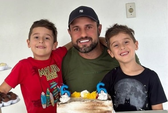 Comoção em Parobé: pai some com filhos gêmeos e os três morrem em acidente na Serra Gaúcha 1 gemeos e jardel - Acontece Gramado