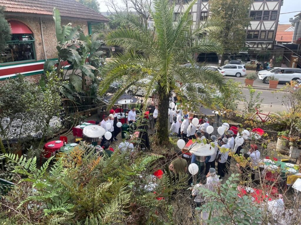 Cantina Pastasciutta faz homenagem para funcionária que morreu atropelada em Gramado 2 homenagem noeli - Acontece Gramado