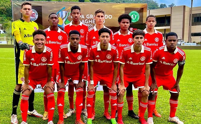 <strong>Internacional e Flamengo disputam a final da 2ª Copa Gramado Laghetto Futebol Sub-16</strong> 1 inter - Acontece Gramado