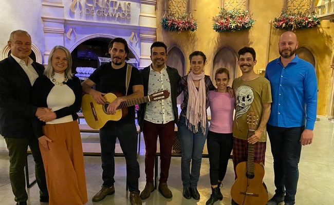 Entenda por que o Jantar às Cegas está emocionando em Gramado 1 jantar as cegas - Acontece Gramado