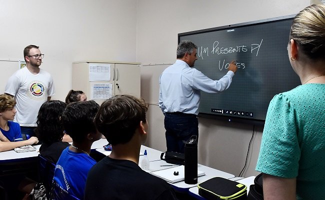 Escolas de Nova Petrópolis passam a ter lousas digitais no lugar dos quadros de giz 1 lousas digitais 2 - Acontece Gramado