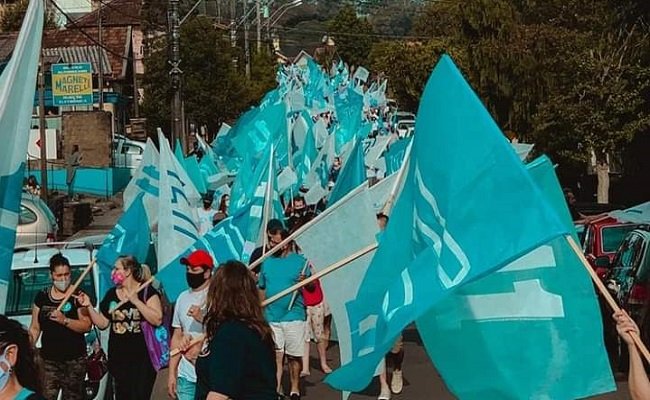 Nestor e Luia intensificam campanha com caminhadas e agendas com entidades 1 nestor 2 - Acontece Gramado