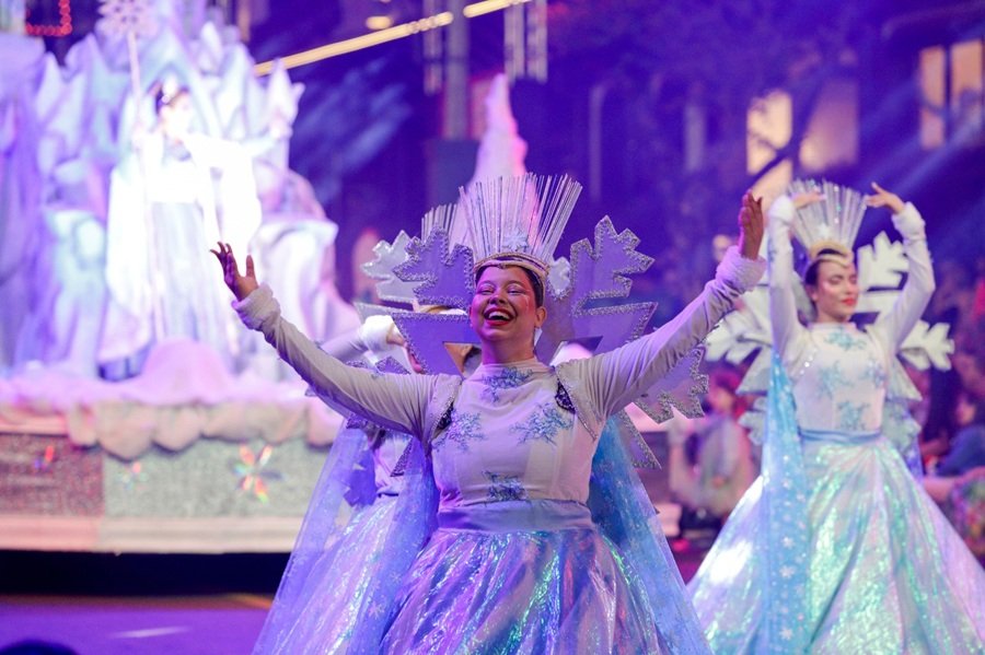 Com nova modalidade de ingressos, visitantes poderão desfilar no Grande Desfile do Natal Luz 1 - Acontece Gramado