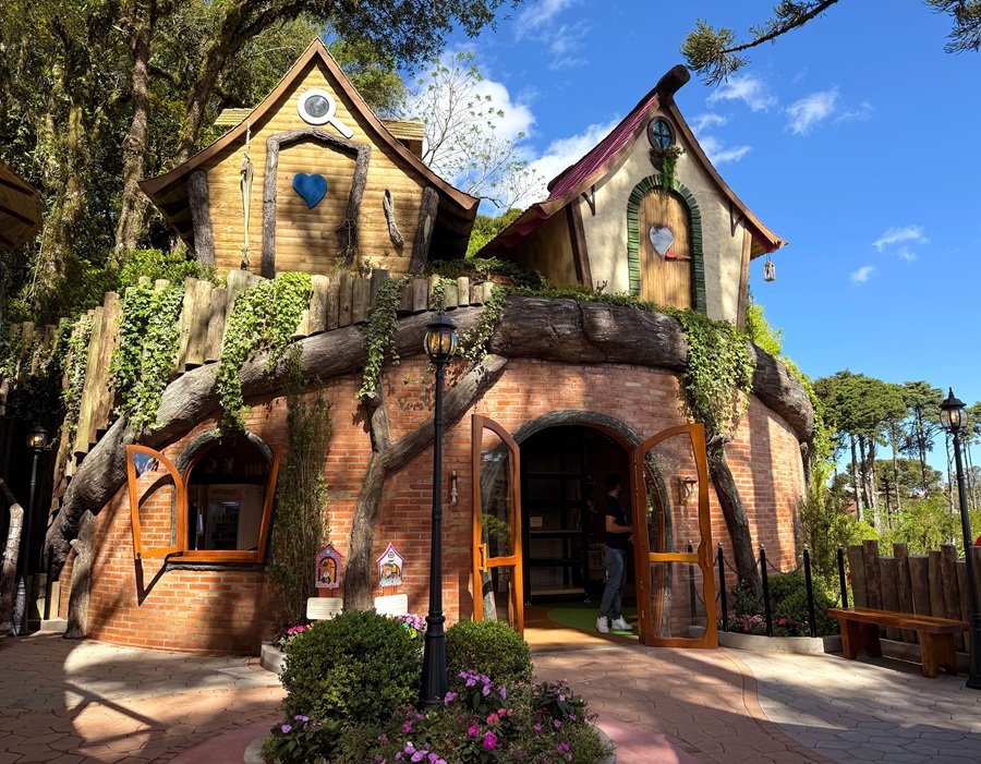 Mini Mundo inaugura o Bosque dos Personagens, nova atração lúdica do empreendimento em Gramado 1 6 Bosque dos Personagens - Acontece Gramado