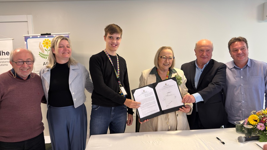 Gramado oficializa Centro de Atendimento para Transtorno do Espectro Autista na APAE 1 Assinatura CAS TEAcolhe 2 - Acontece Gramado