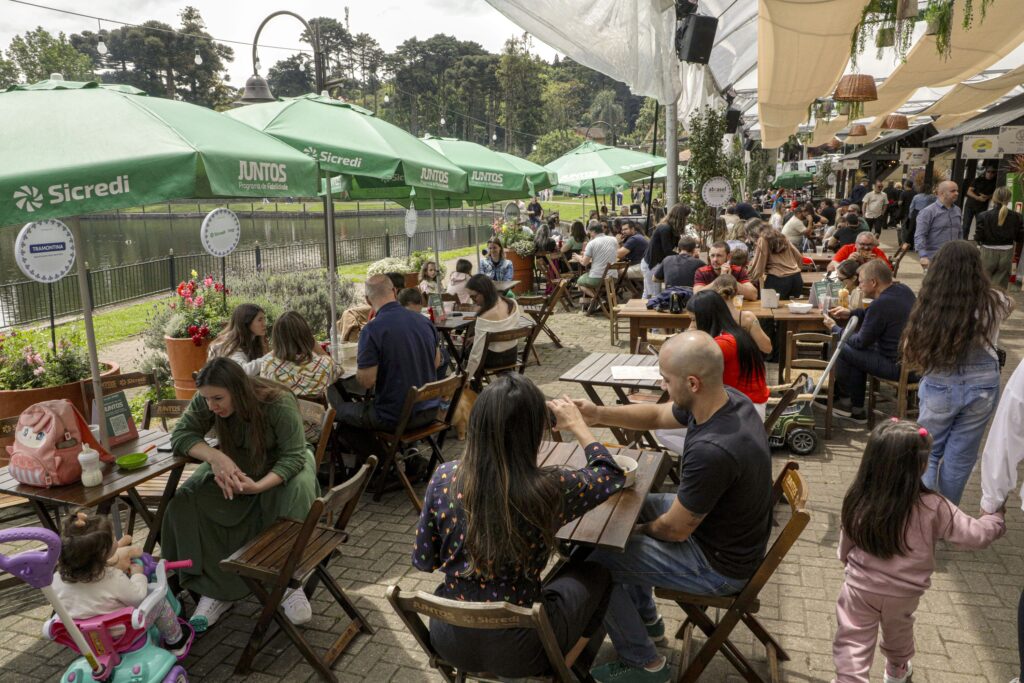 Festival de Cultura e Gastronomia de Gramado começa nesta quinta (9) com mais de 100 atrações e atrações inéditas 1 Festival gastronomia Lago1 - Acontece Gramado