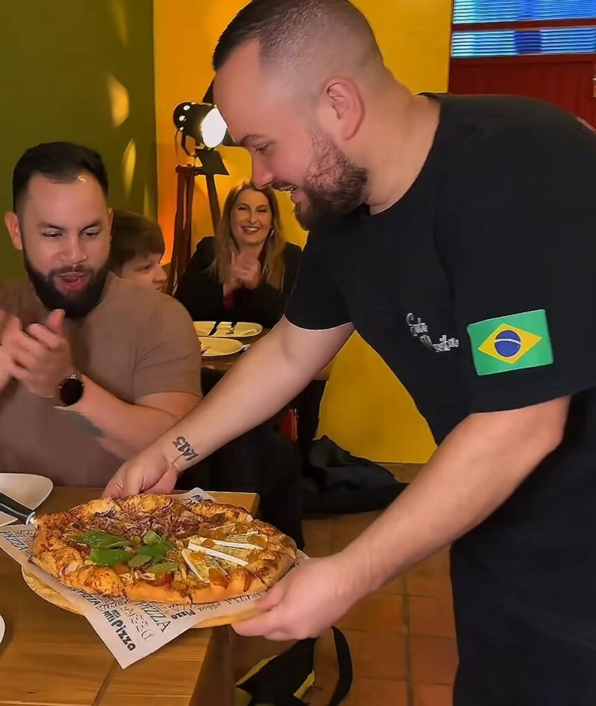 Pizzaria tradicional de Gramado, Santa Clarita, inaugura unidade em Canela 1 WhatsApp Image 2025 10 21 at 09.25.49 - Acontece Gramado