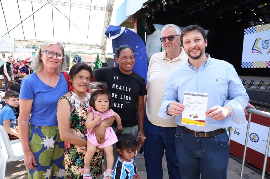 Começa a 24ª Feira do Livro Josué Guimarães em Canela; programação segue até o dia 14 1 Abertura Feira do Livro - Acontece Gramado