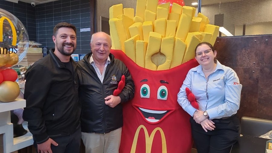 McDonald's de Gramado completa 13 anos e celebra arquitetura temática de castelo 1 Divulgacao - Acontece Gramado