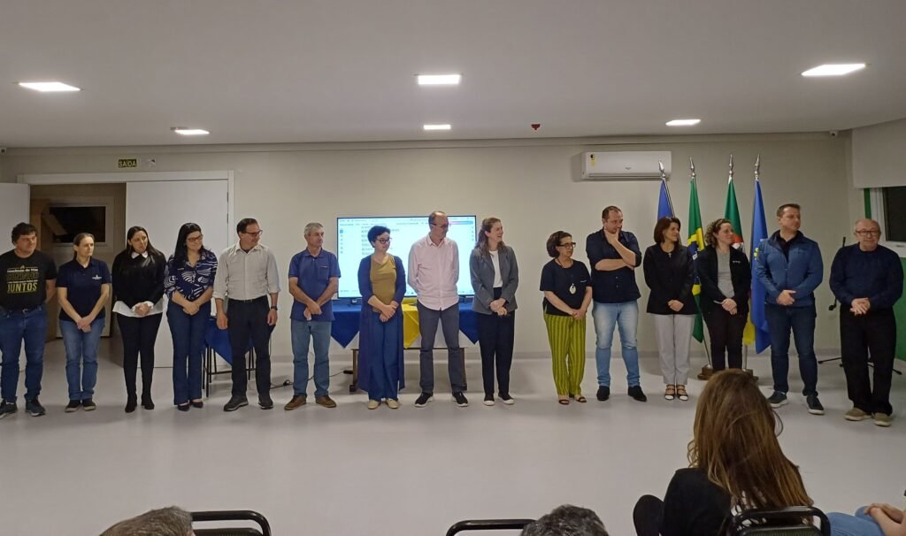 Apae Gramado elege nova diretoria e define autodefensores para o triênio 2026-2028 1 Nova diretoria no dia da posse - Acontece Gramado