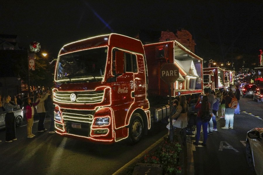 Roberto Carlos, Caravana da Coca-Cola e grandes espetáculos marcam o final de semana do Natal Luz de Gramado 1 caravana foto cleiton - Acontece Gramado