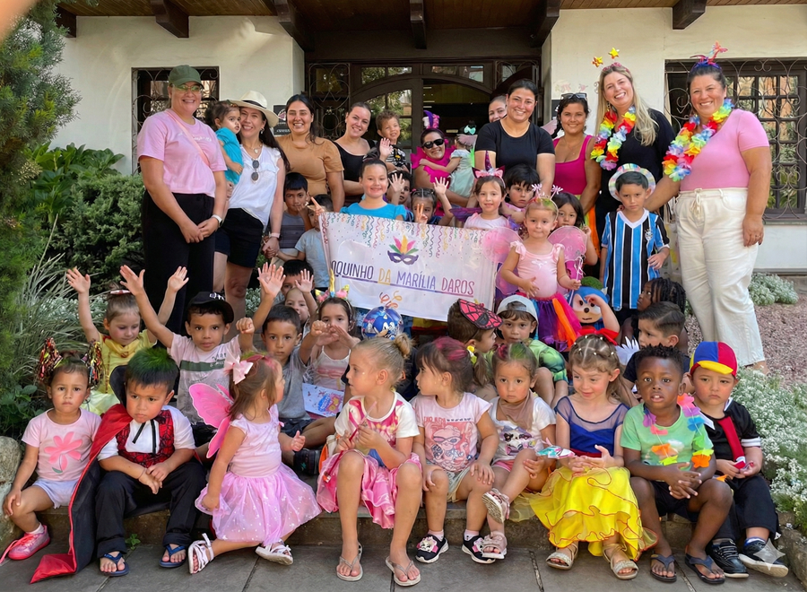 Bloquinho da Marília Daros leva alegria do Carnaval à Câmara de Gramado 1 Bloquinho - Acontece Gramado