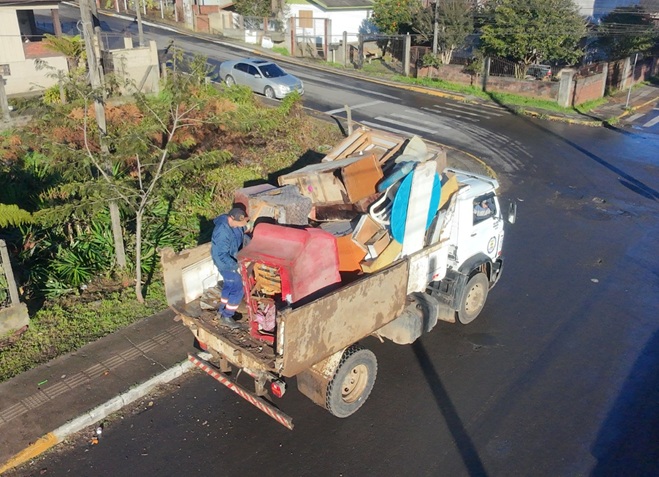 Prefeitura de Canela realiza Bota-Fora neste sábado (21). Veja rota de recolhimento 1 Centro recebe o primeiro bota fora do ano neste sabado Arquivo - Acontece Gramado