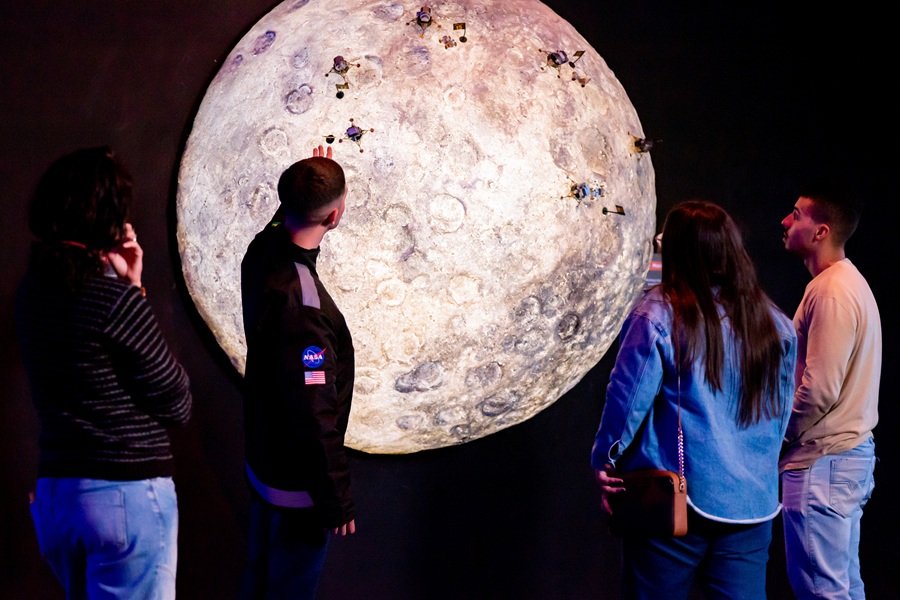 Eclipses de 2026 iniciam com Anel de Fogo e Space Adventure em Canela oferece imersão no fenômeno 1 lua space - Acontece Gramado