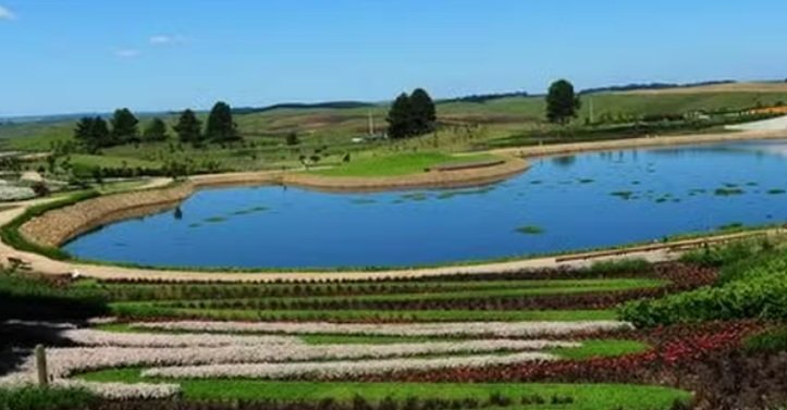 Falha em porta de carrinho elétrico motiva indiciamento por morte de casal em parque de São Chico 1 matria lago - Acontece Gramado