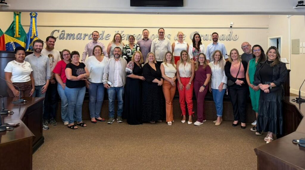 Câmara de Gramado promove “Café com o Diretor” e apresenta projetos da Escola do Legislativo 1 Cafe com Diretor - Acontece Gramado