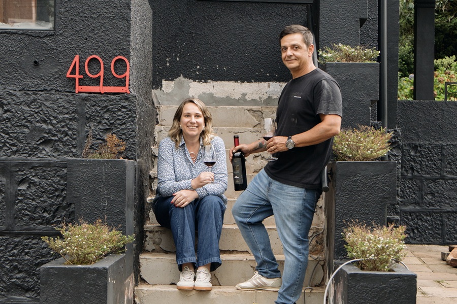 Esquina Bar e Cozinha abre em Canela um espaço contemporâneo com gastronomia para compartilhar 1 Graziela Franzen e Gabriel Souza socios do Esquina Credito Zaya - Acontece Gramado